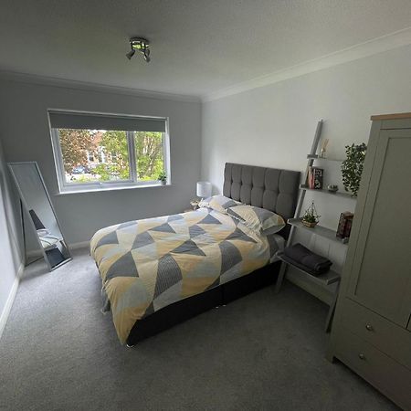 Canal Side Retreat - 2 Bedroom Apartment Heybridge  Rom bilde
